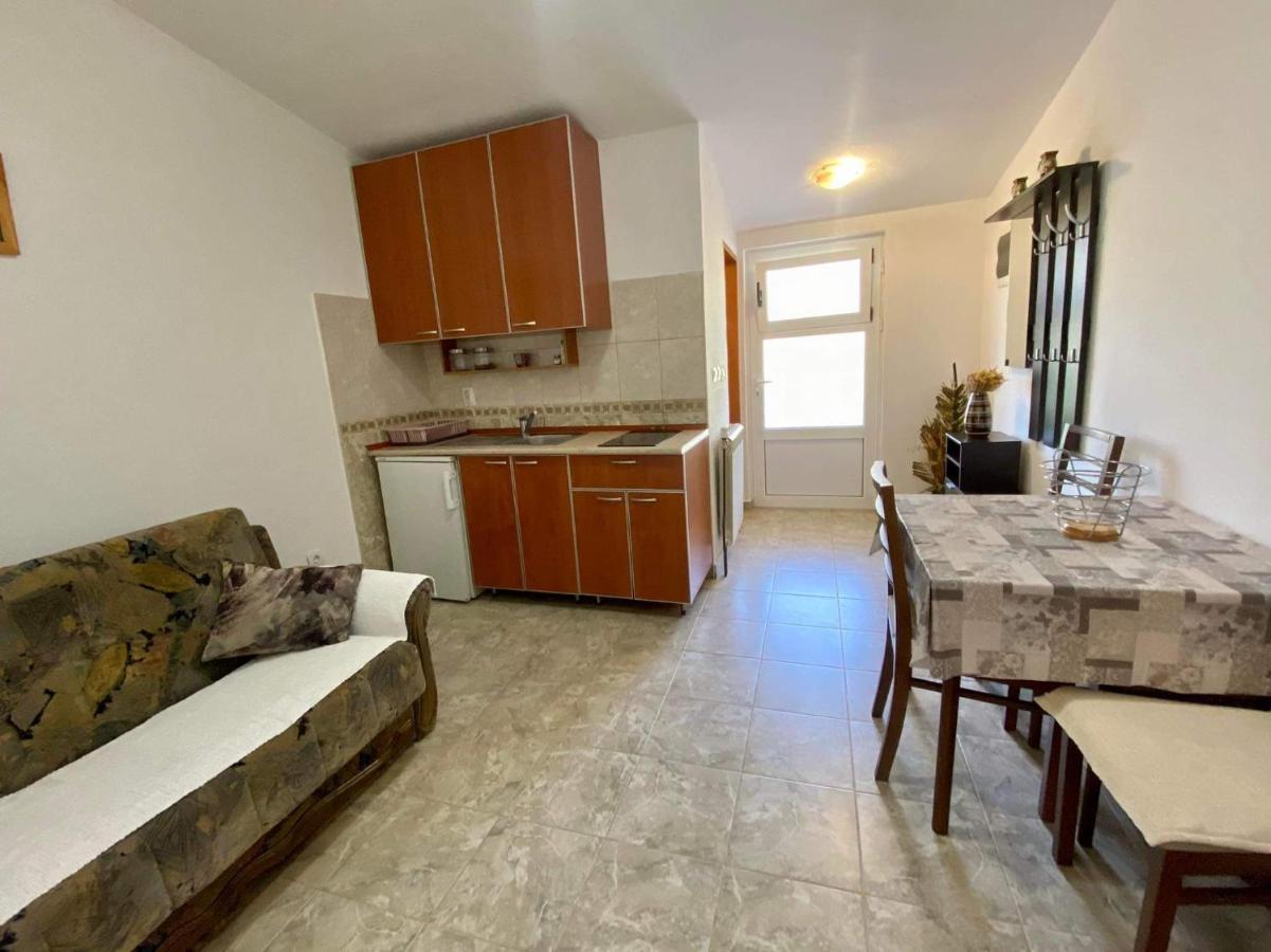 شقة Apartman Slavica كوتور المظهر الخارجي الصورة